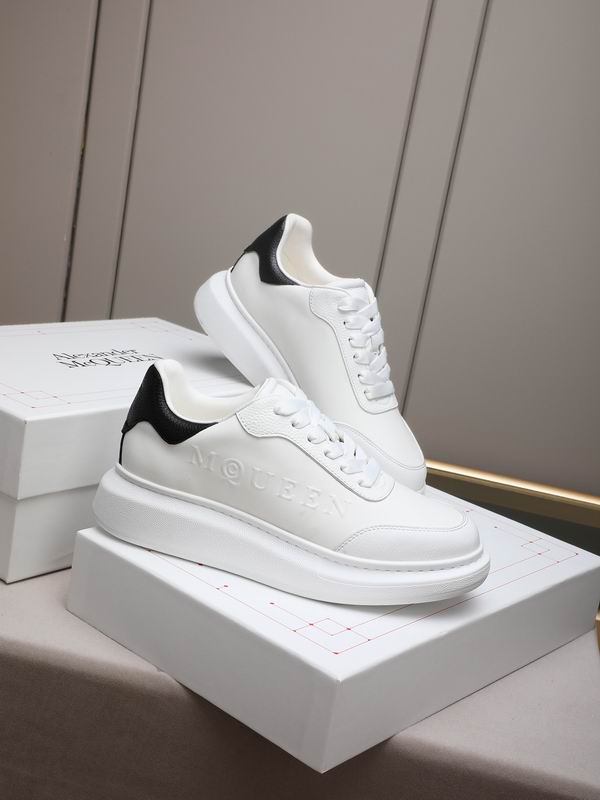 Alexander McQueen 40