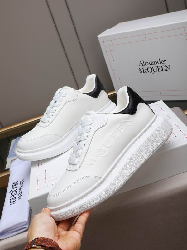 Alexander McQueen 40
