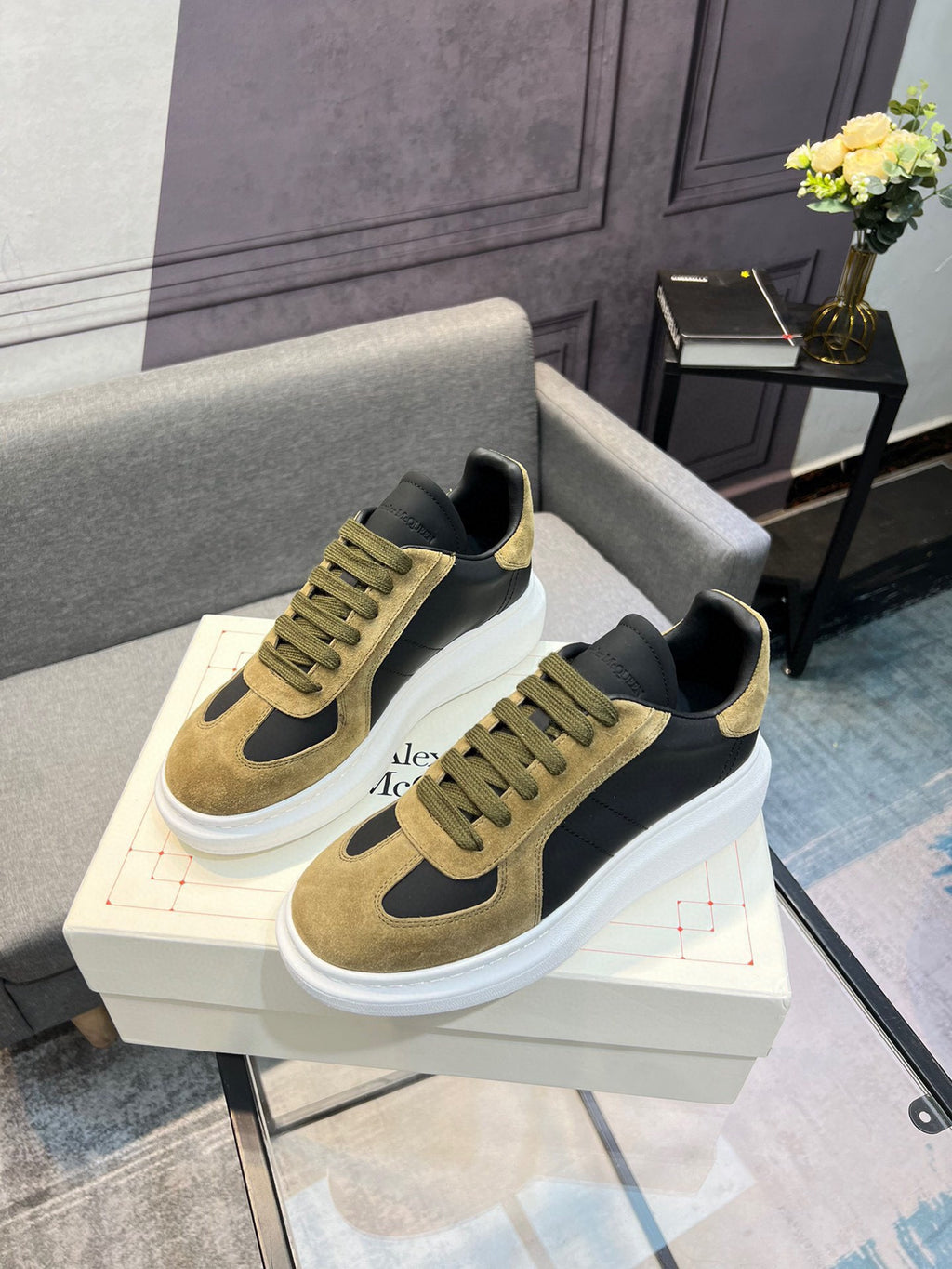 Alexander McQueen 28