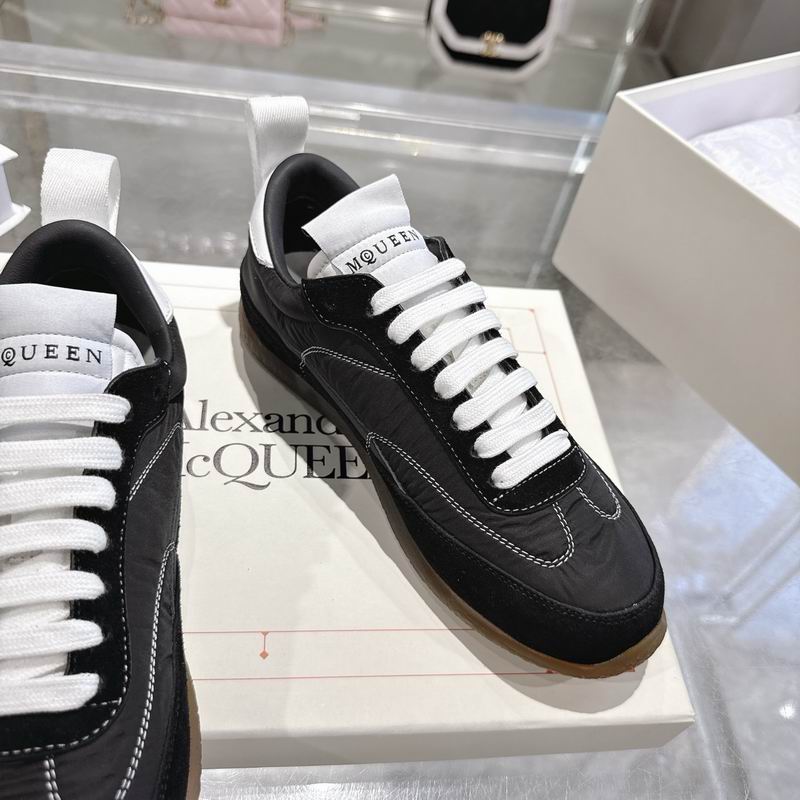 Alexander McQueen Court 1
