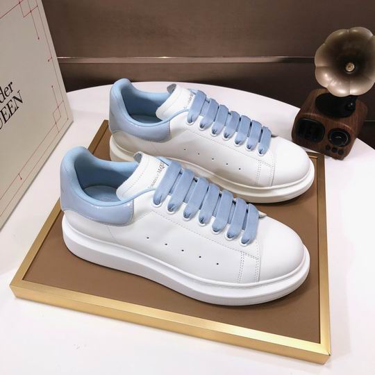 Alexander McQueen 35