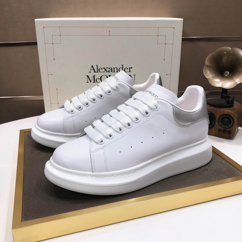 Alexander McQueen 21