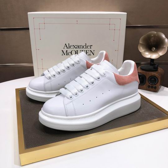 Alexander McQueen 8