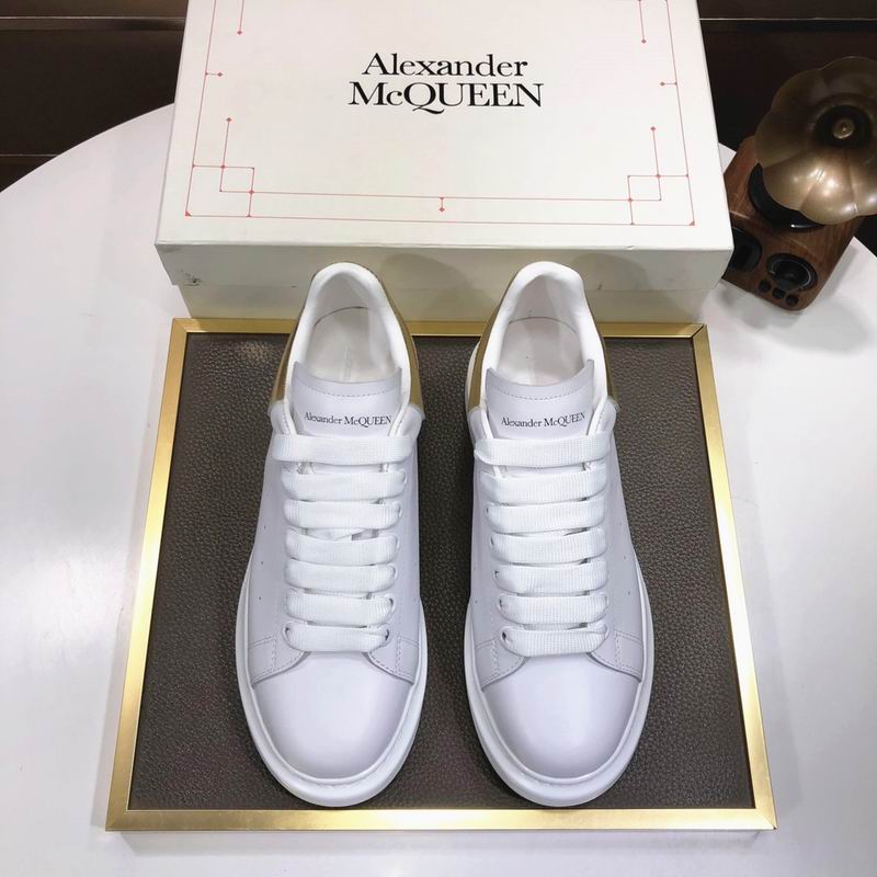 Alexander McQueen 19