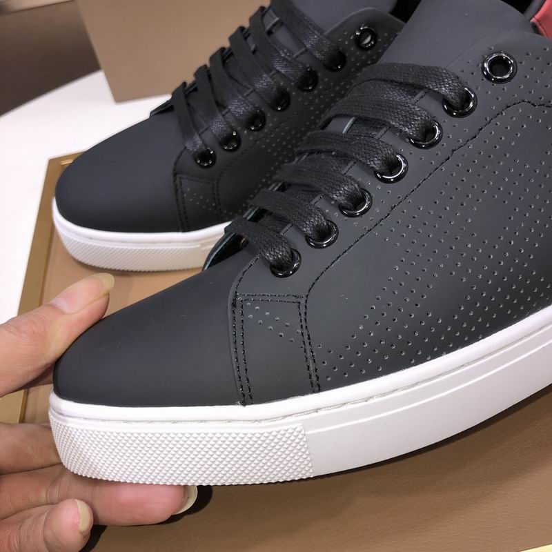 🖤 Burberry — Sneakers 3