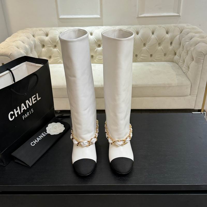 👢 Botas Chanel