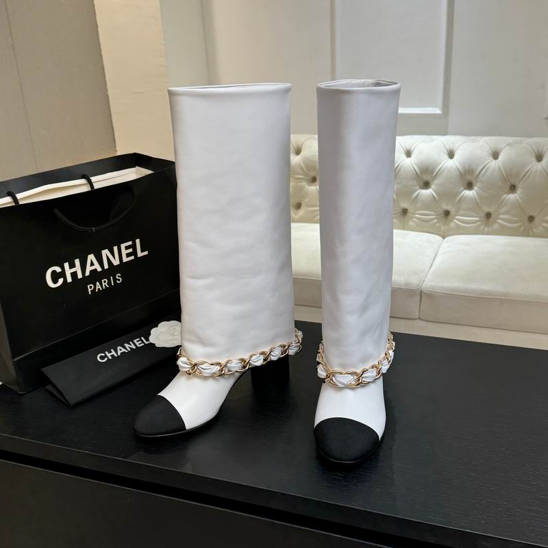 👢 Botas Chanel
