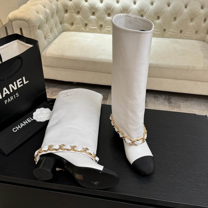 👢 Botas Chanel