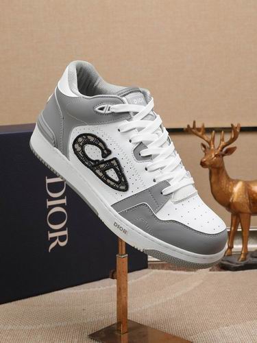 Dior Sneakers 19