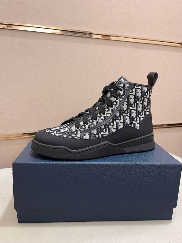 Dior Sneakers  23