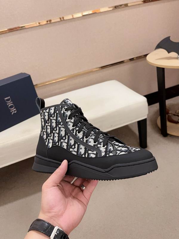 Dior Sneakers  23