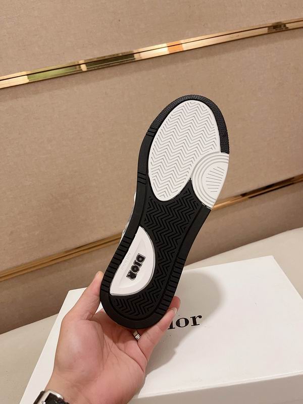 Dior Sneakers 25