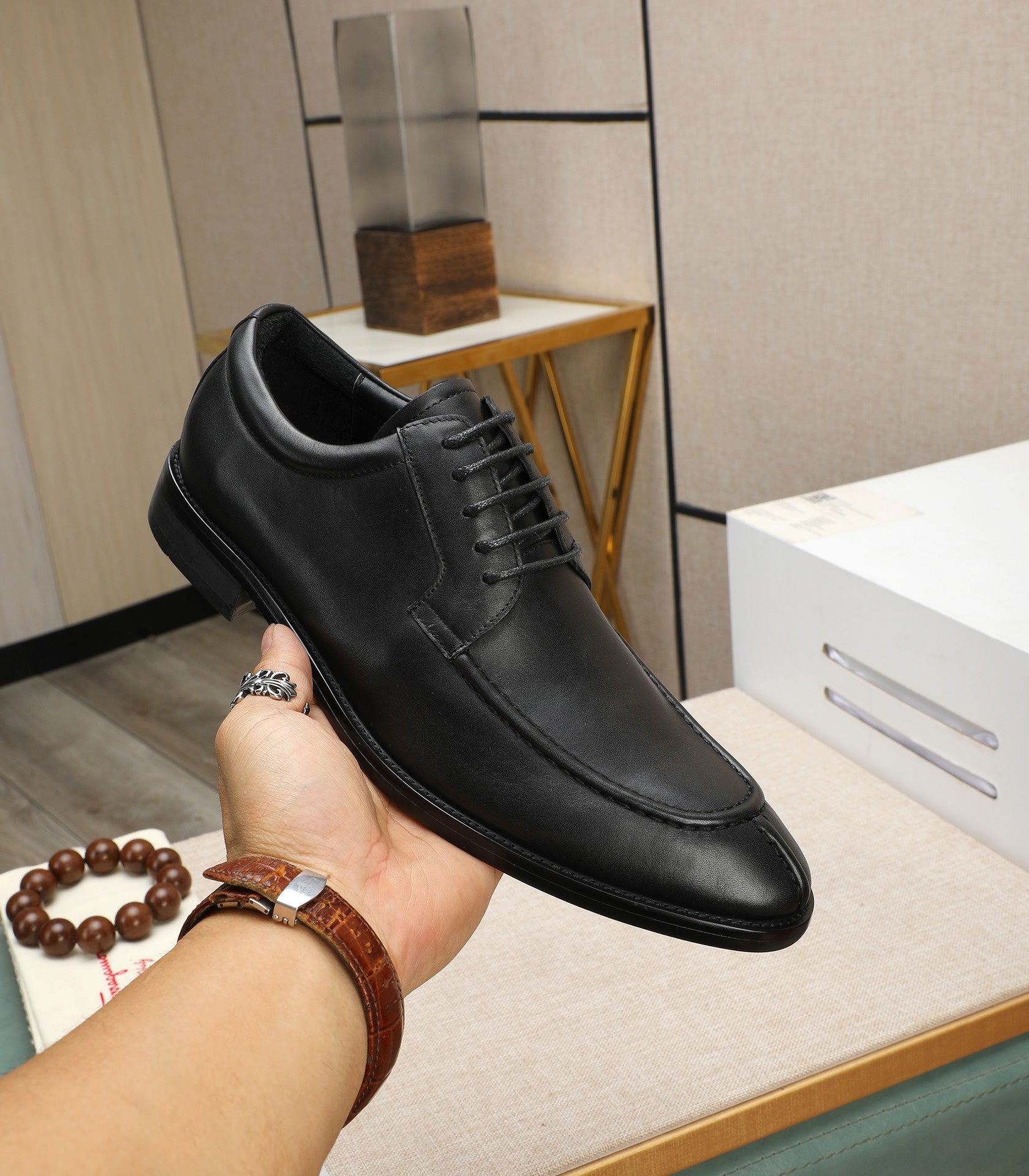 Ferragamo 8