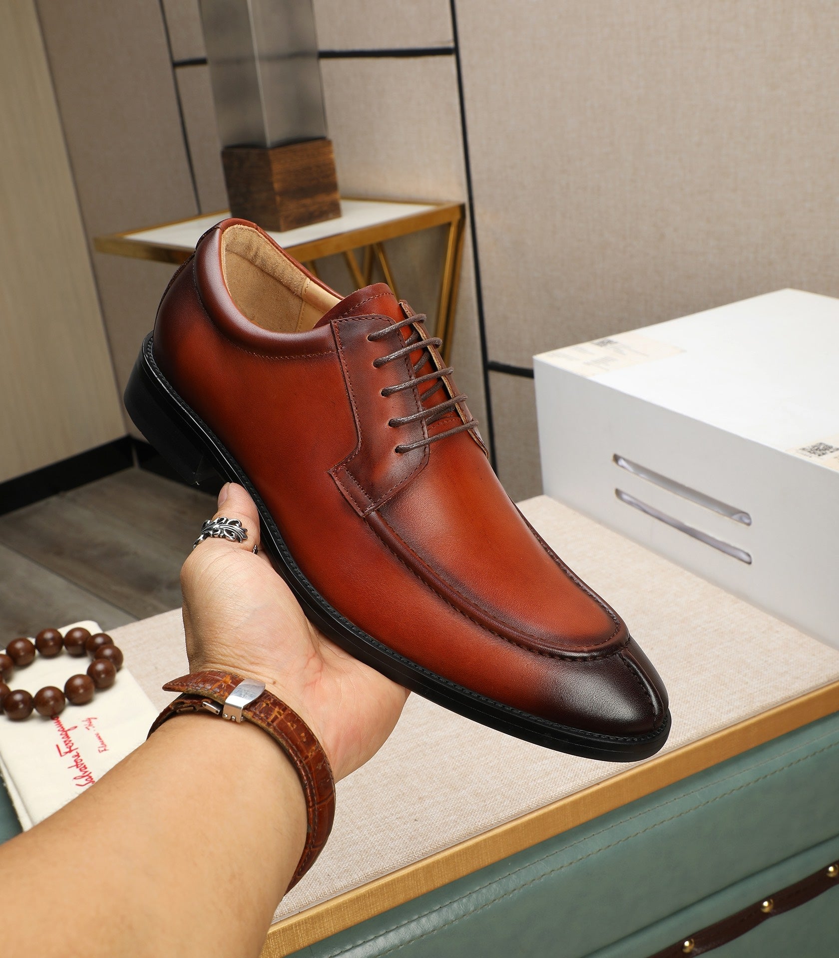 Ferragamo 8