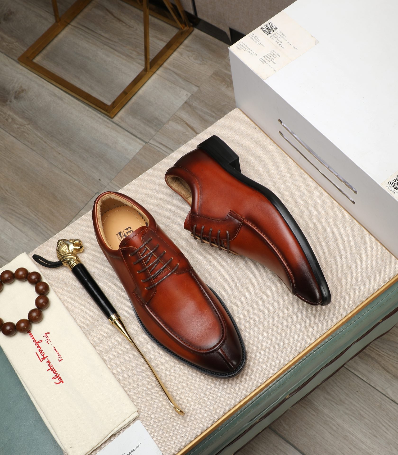 Ferragamo 8