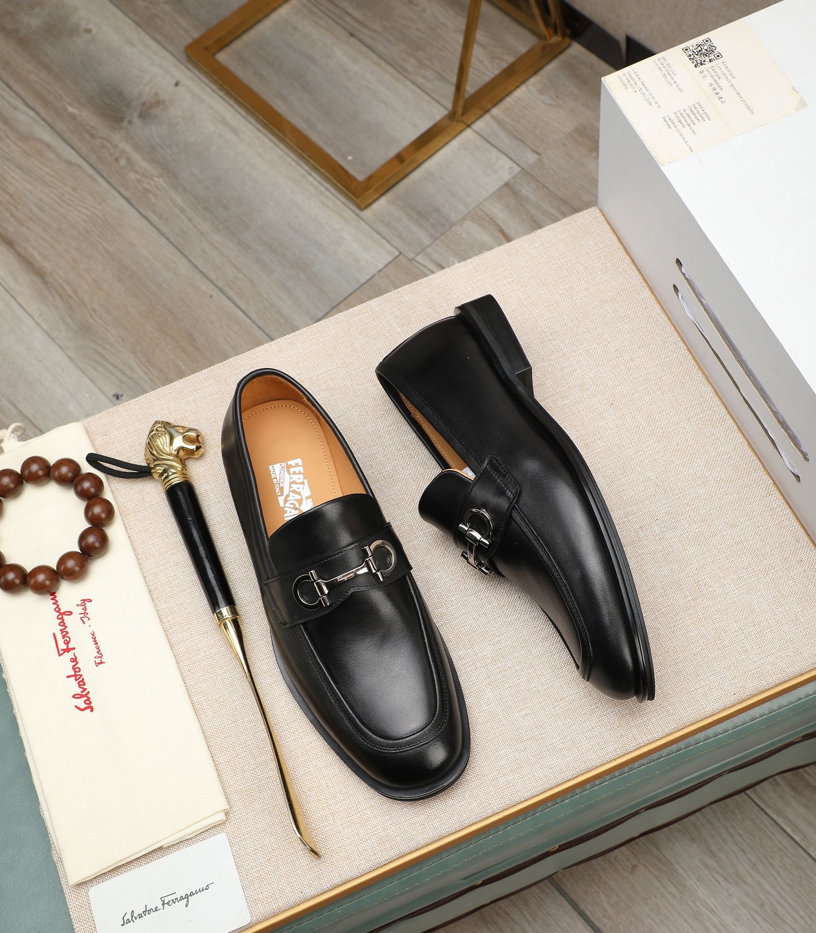Ferragamo 9