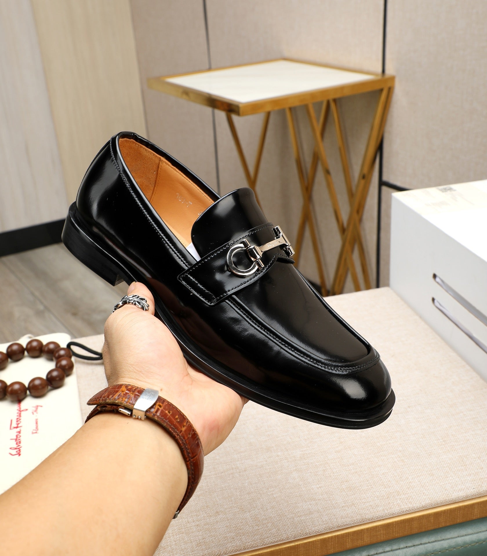 Ferragamo 9