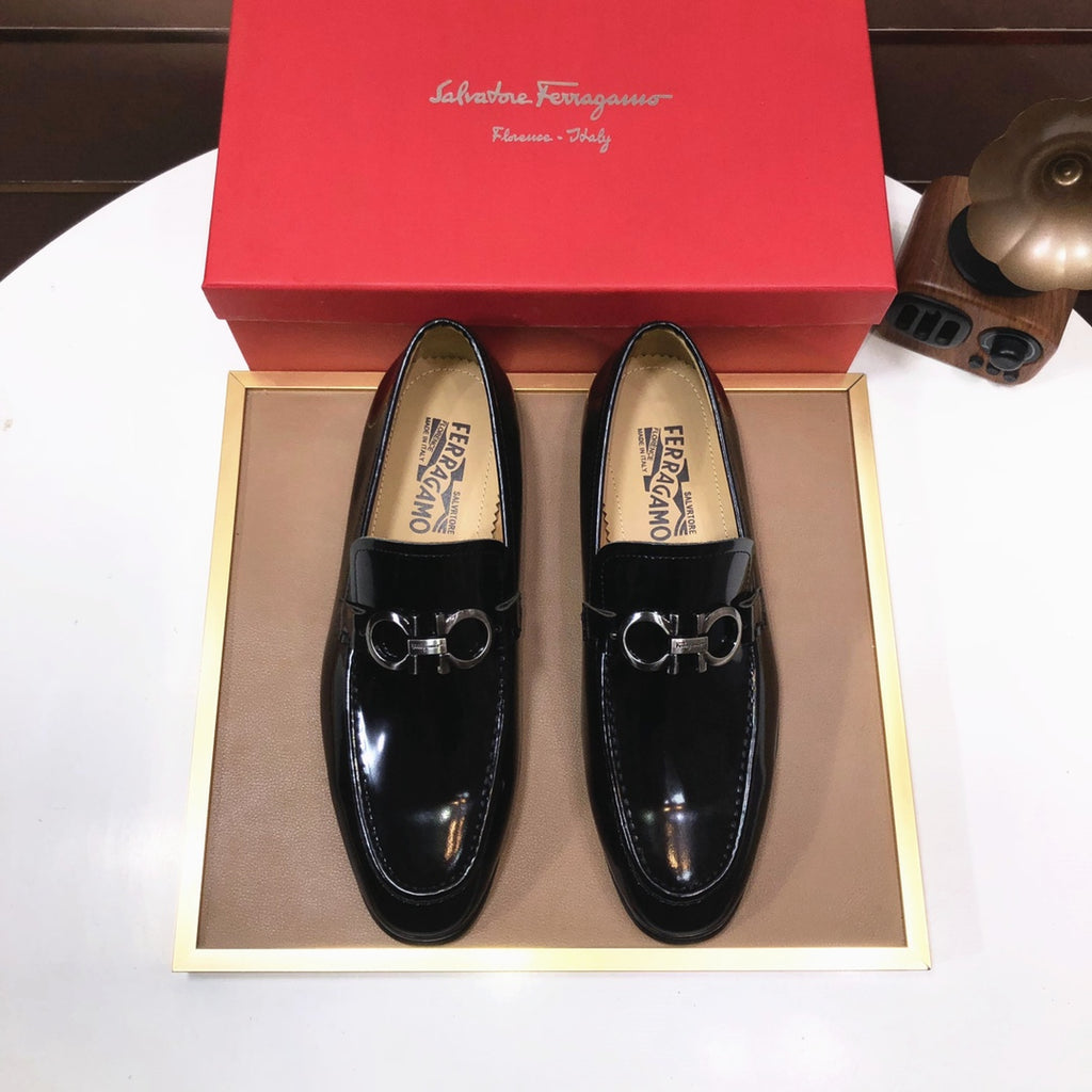 Ferragamo 16