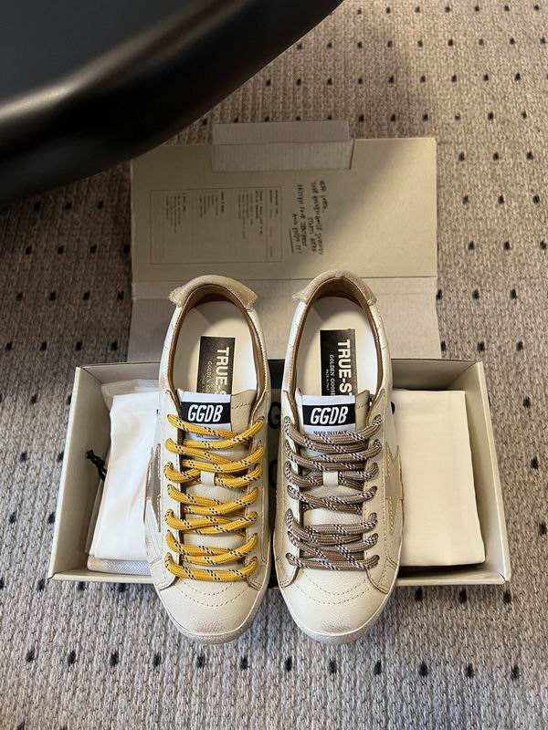 Golden 32