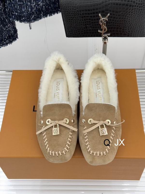 LV Loafers con Forro de Borrego 2