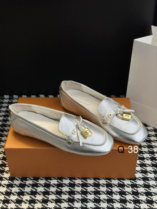 👞 Louis Vuitton Loafers de Piel 4