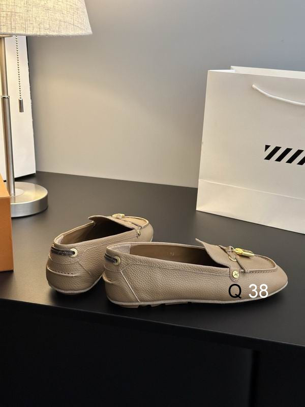 👞 Louis Vuitton Loafers de Piel 2