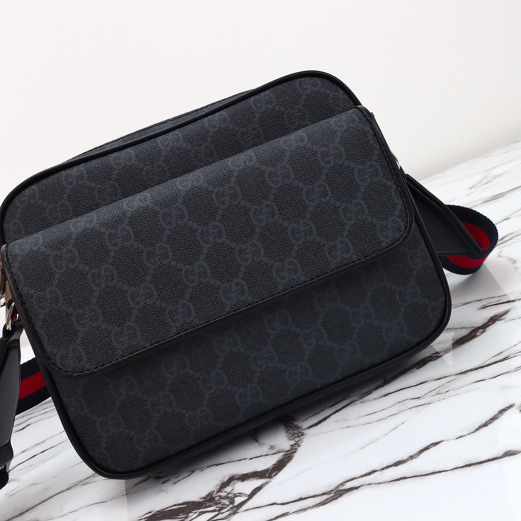 👜 Gucci Crossbody Bag