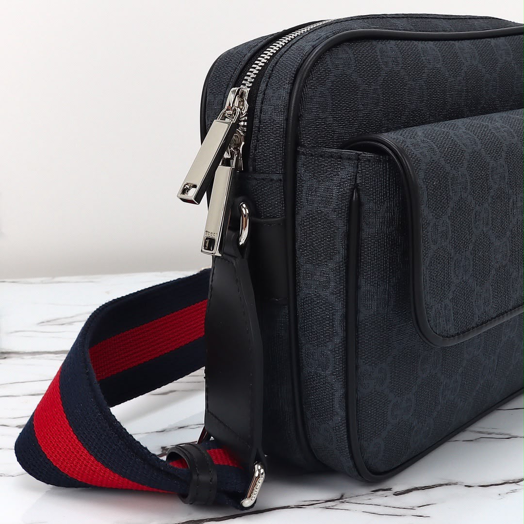 👜 Gucci Crossbody Bag