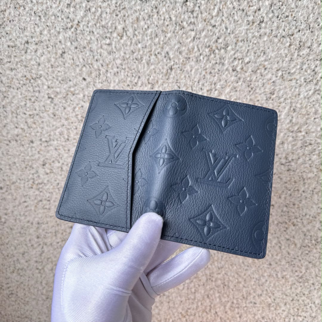 🖤 Louis Vuitton Card Holder Blue