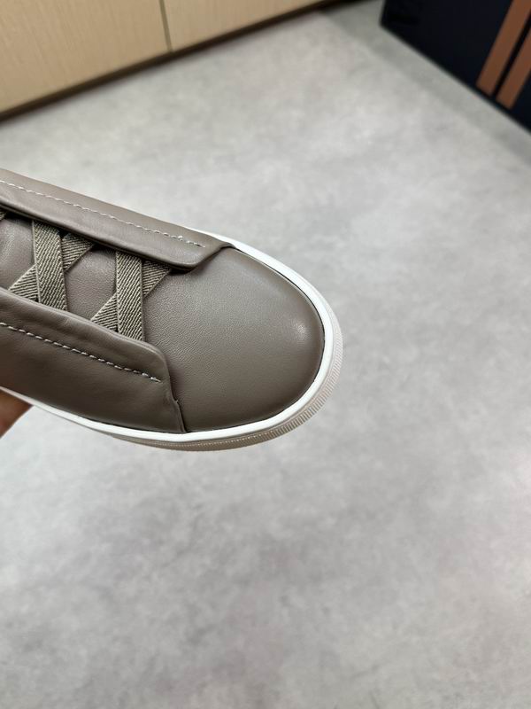 ZEGNA Triple Stitch 16