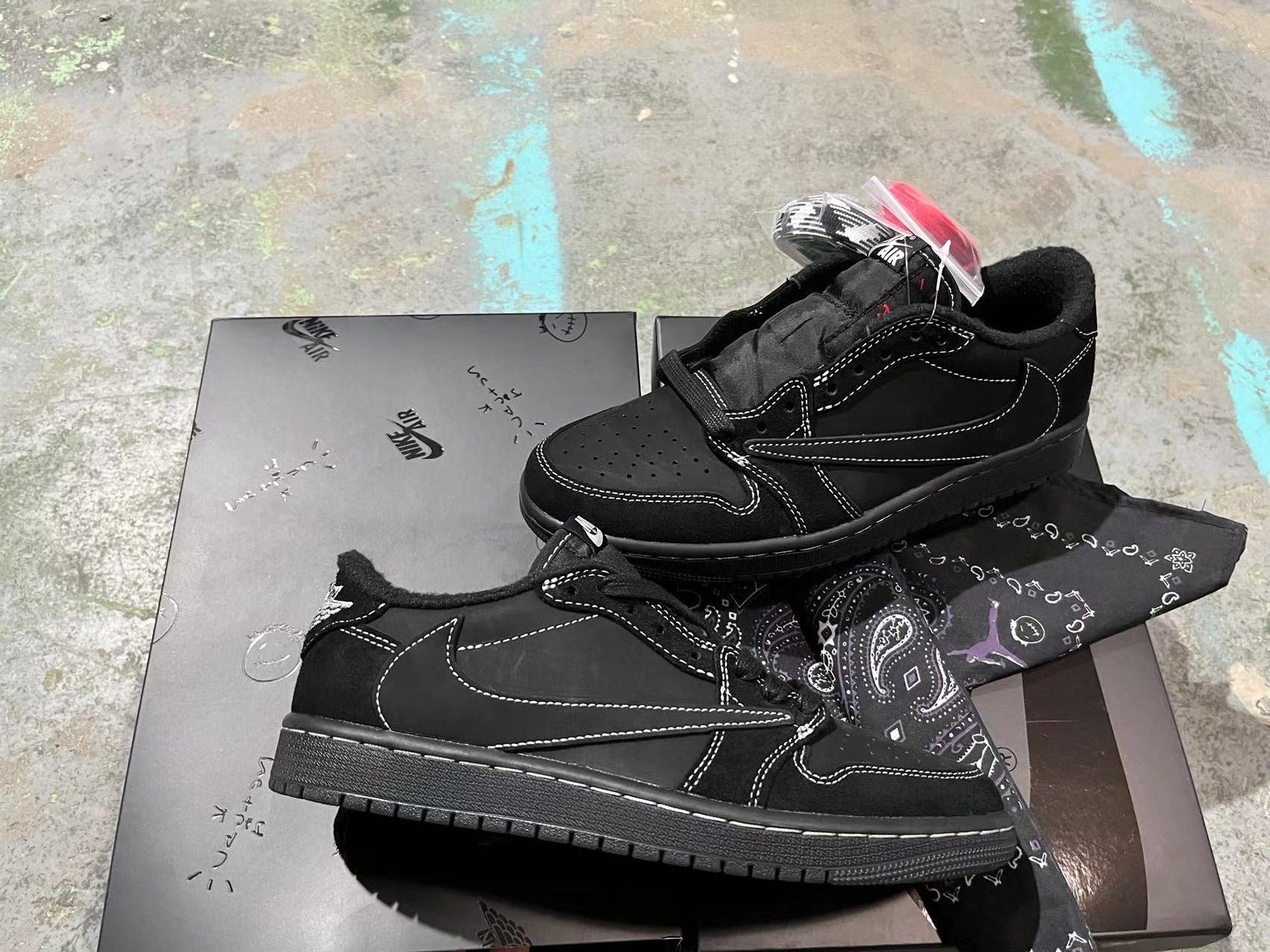 Air Jordan 1 Low x Travis Scott Phantom