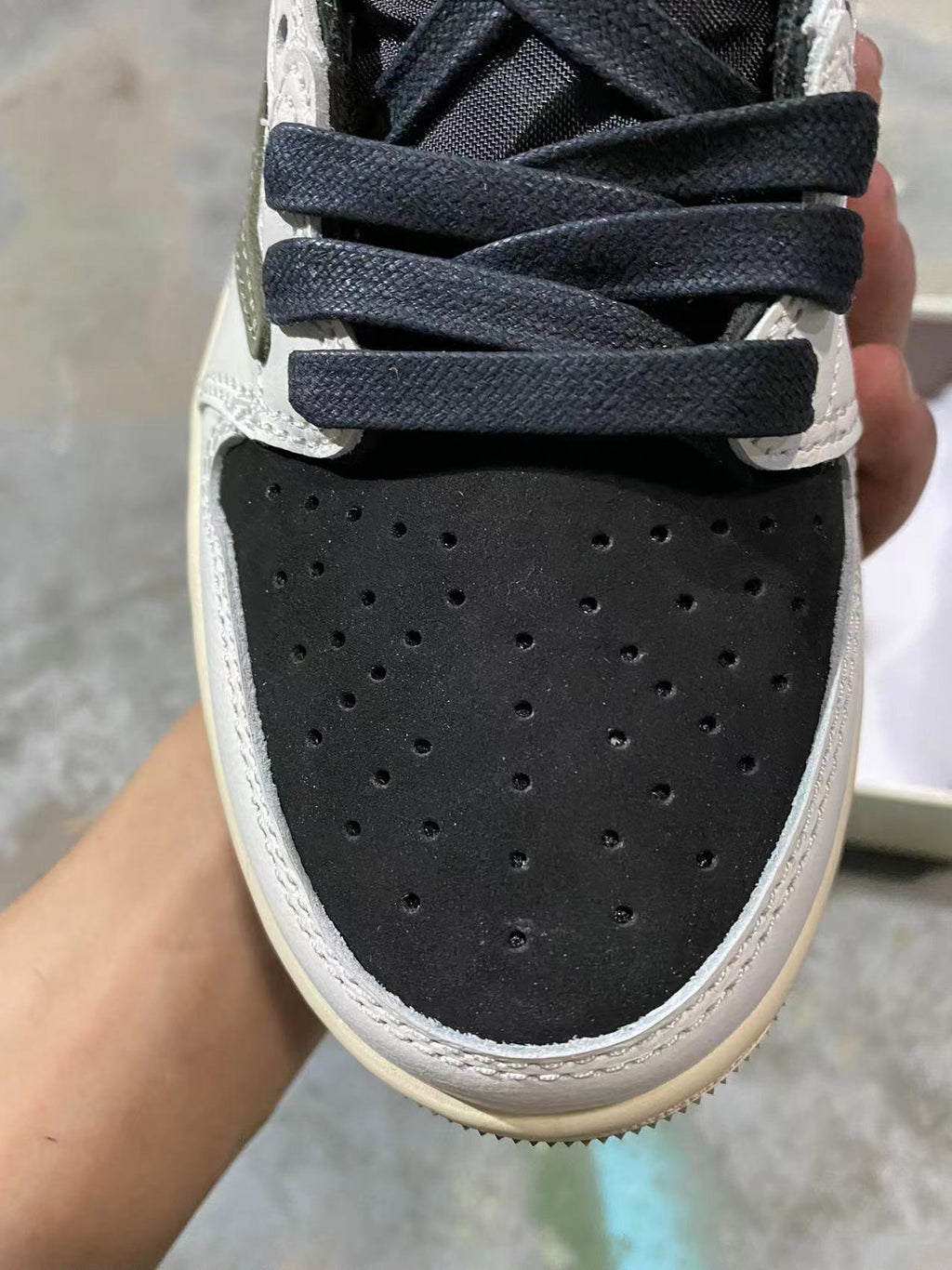 Air Jordan 1 Low x Travis Reverse Olive