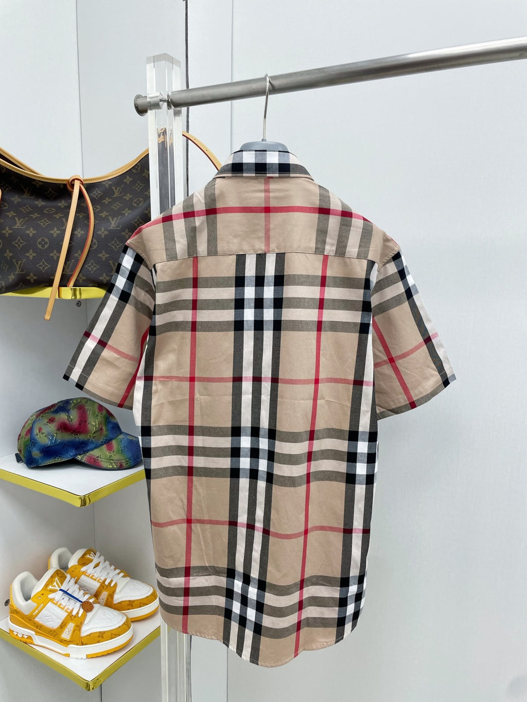 🤎 Burberry Apparel 14