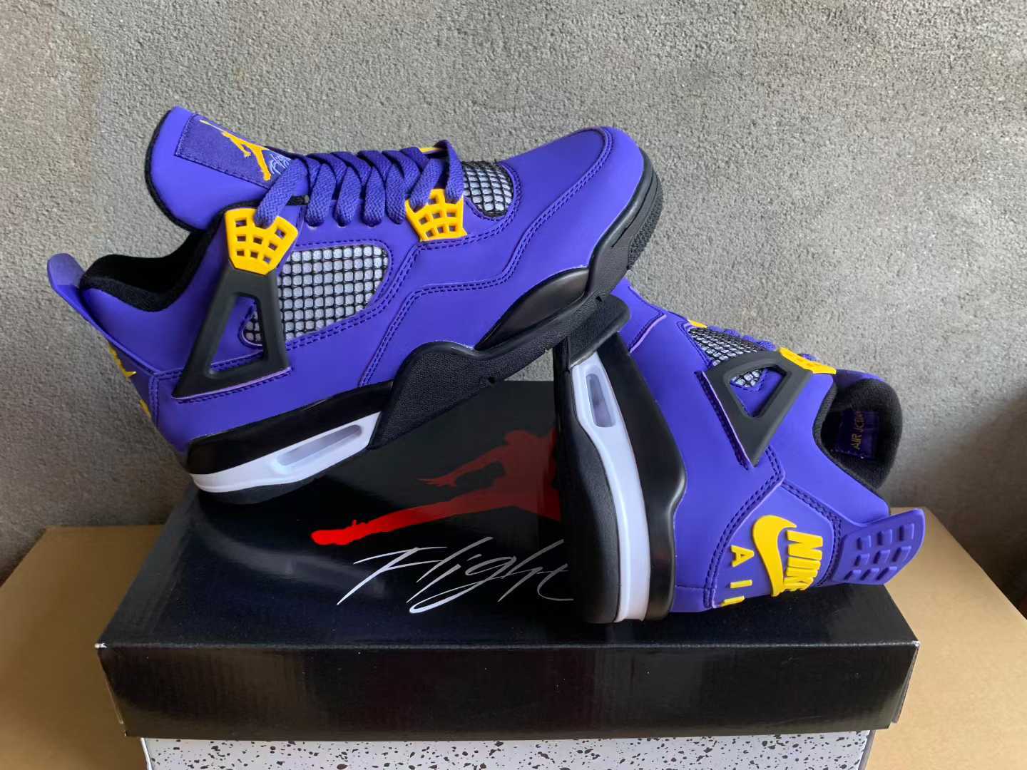 Air Jordan 4 Lakers