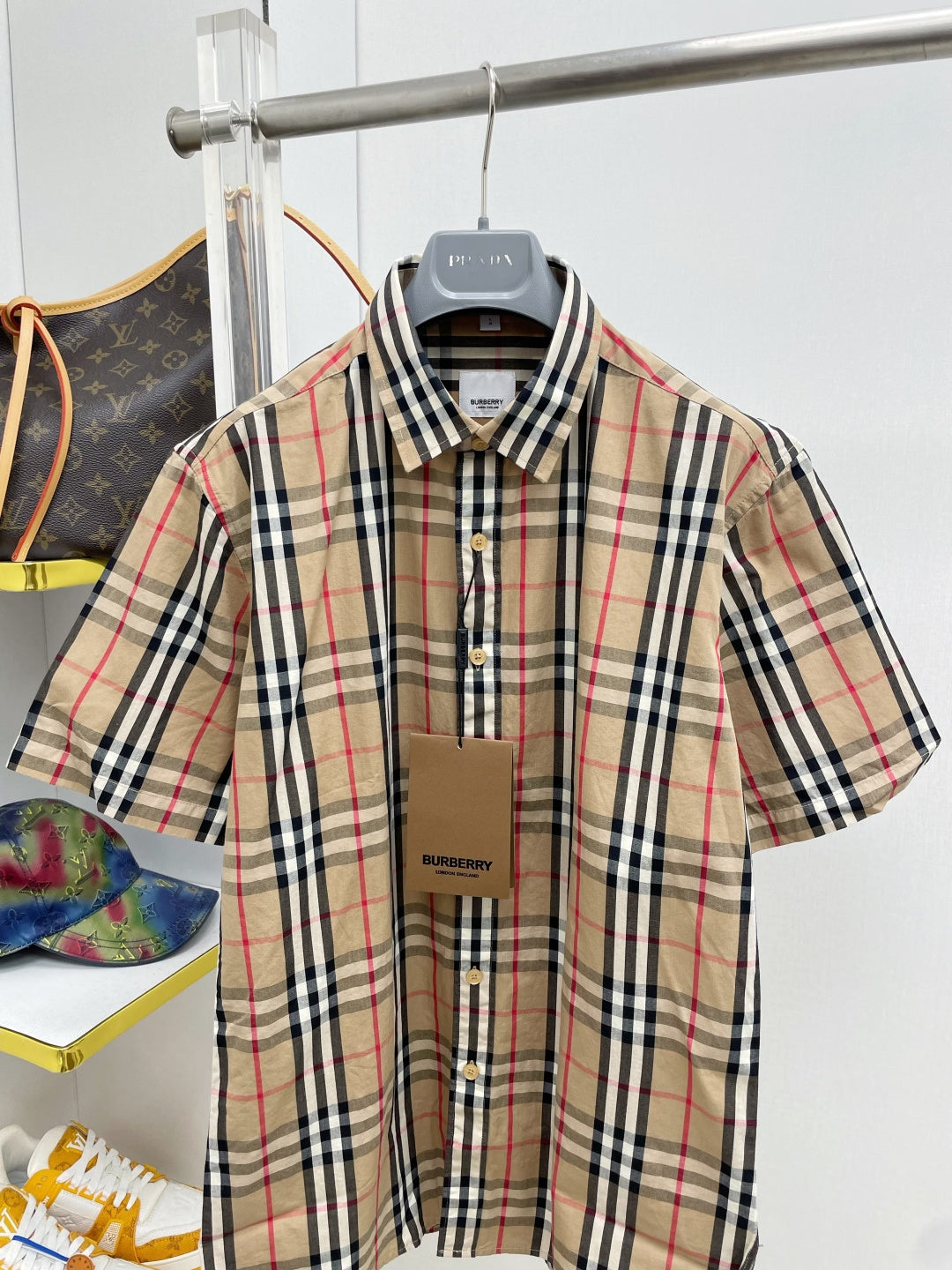 🤎 Burberry Apparel 16