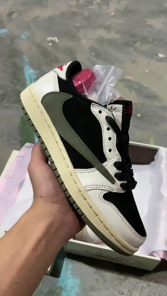 Air Jordan 1 Low x Travis Reverse Olive