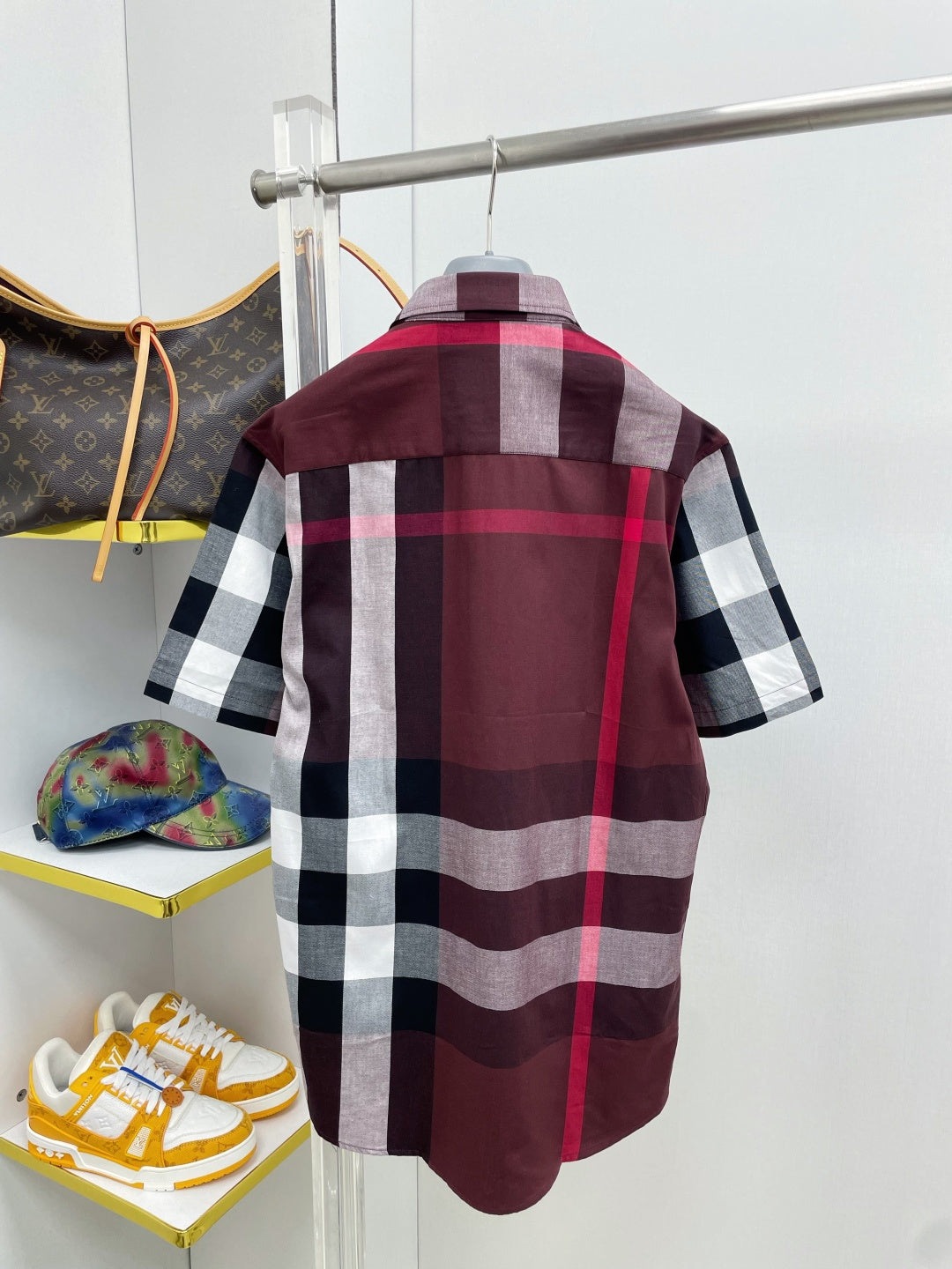 🤎 Burberry Apparel 19