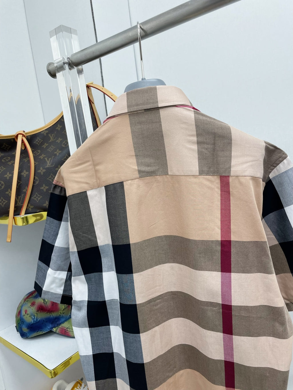 🤎 Burberry Apparel 13