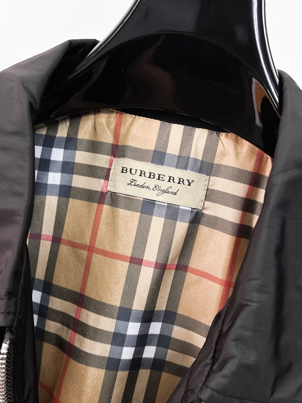 🤎 Burberry Apparel 6