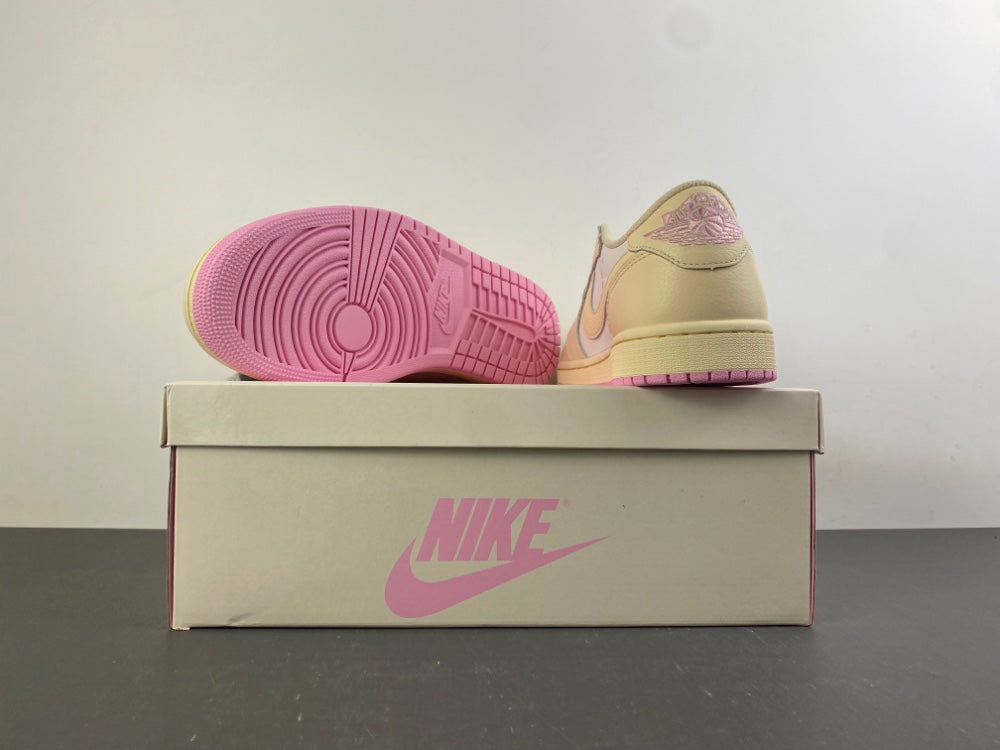 Air Jordan 1 Low x Travis Scott Shy Pink