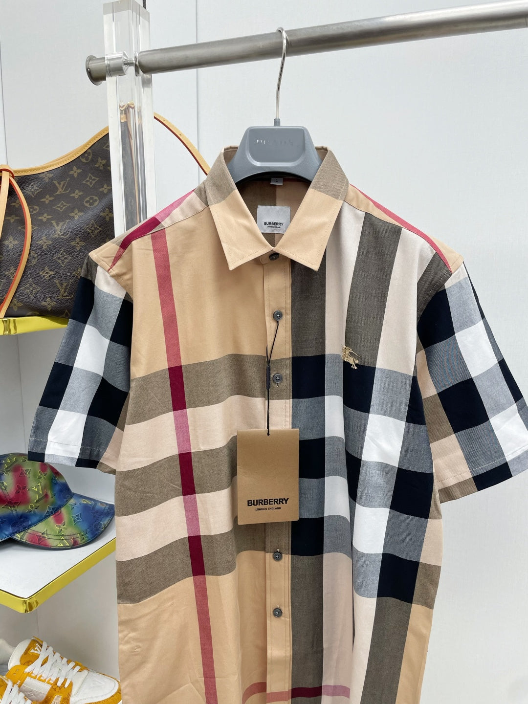 🤎 Burberry Apparel 15