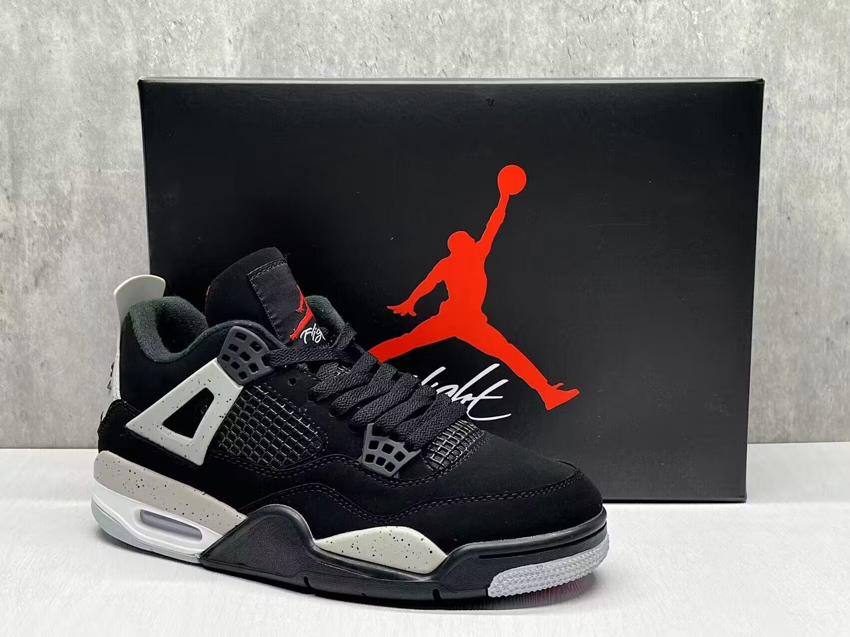 Air Jordan 4 BLACK