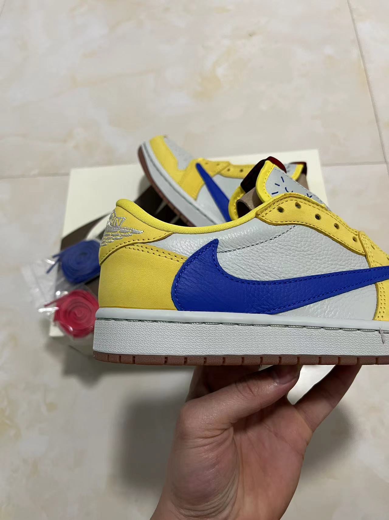 Air Jordan 1 Low x Travis Scott Canary