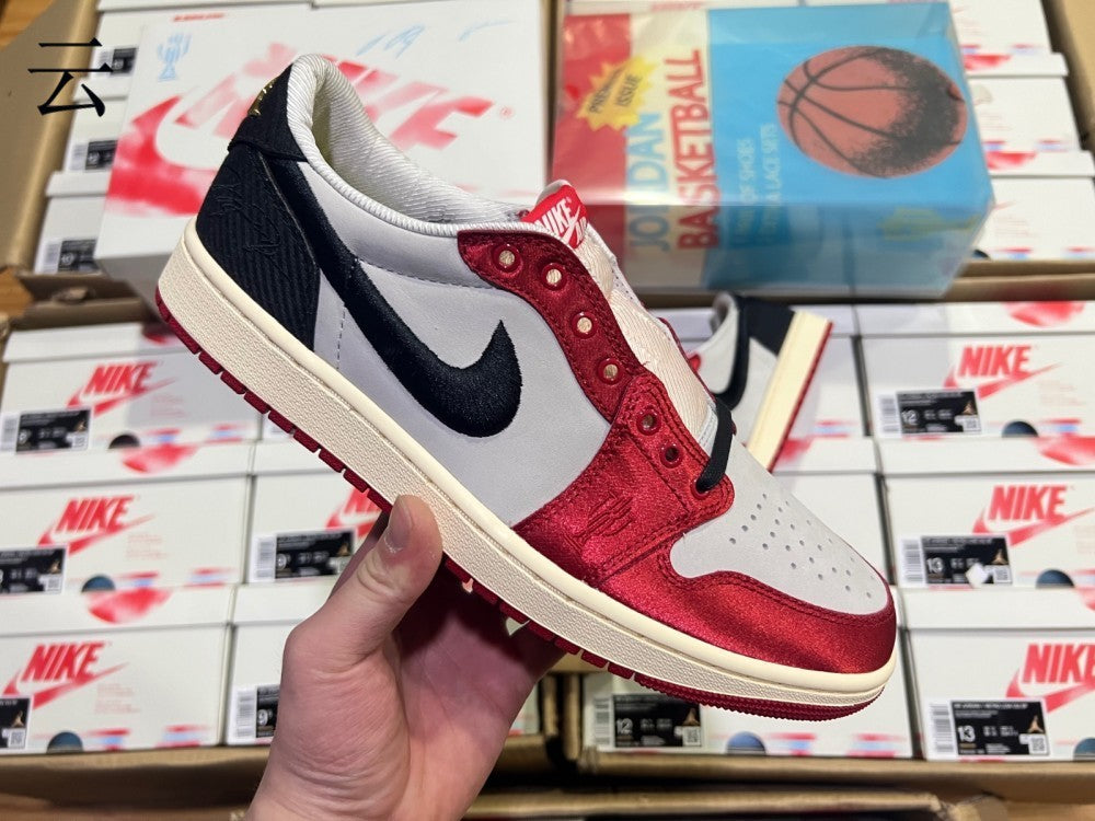 Trophy Room x Air Jordan 1 Low OG