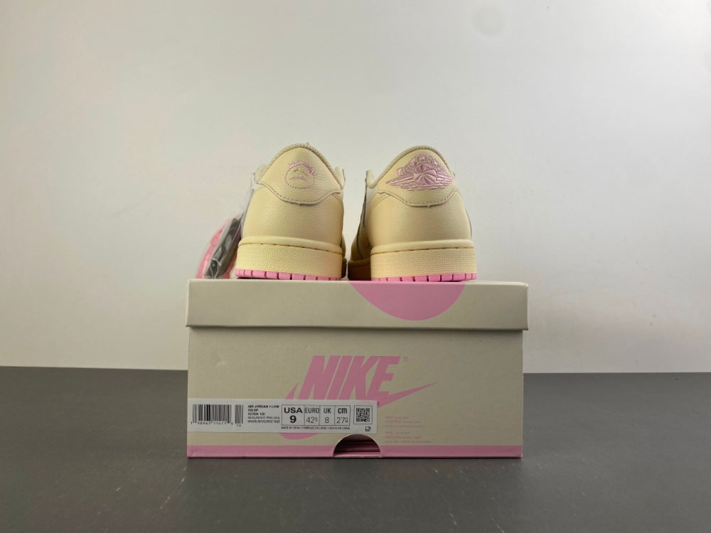 Air Jordan 1 Low x Travis Scott Shy Pink