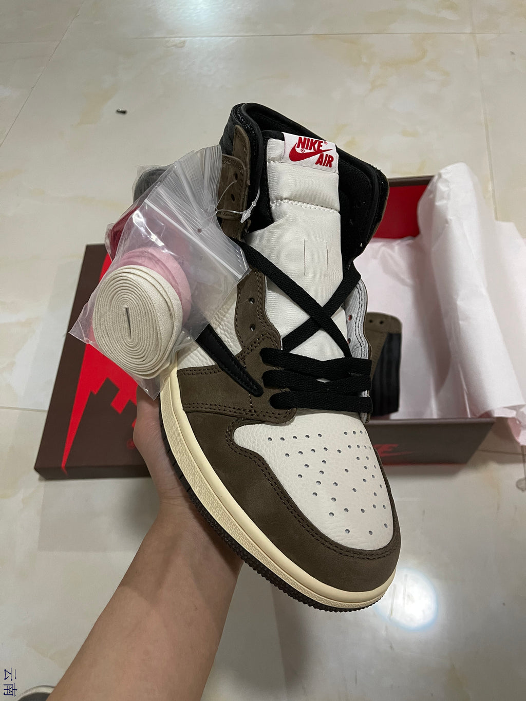 Air Jordan 1 High x Travis Reverse Mocha