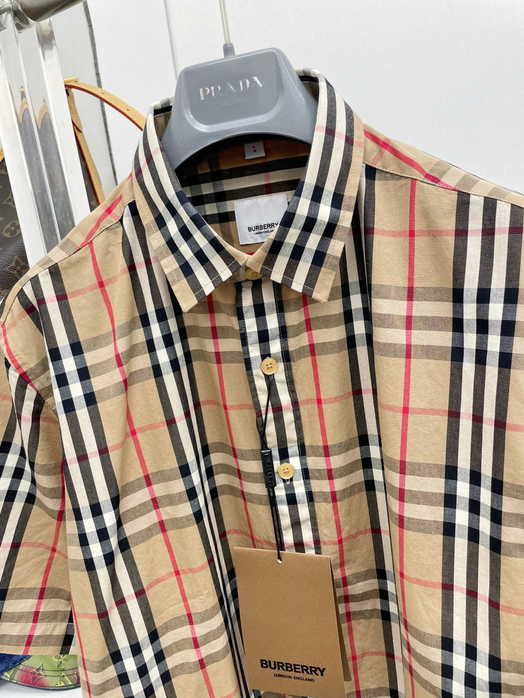 🤎 Burberry Apparel 16
