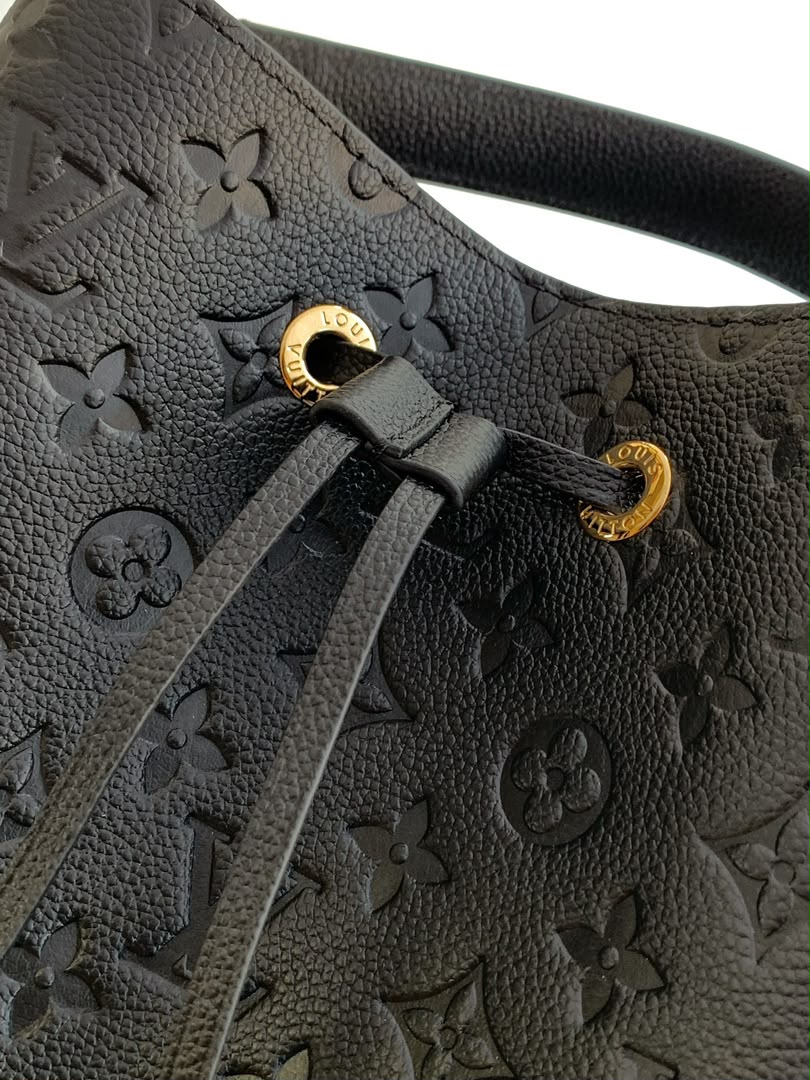 👜 LOUIS VUITTON HANDBAGS