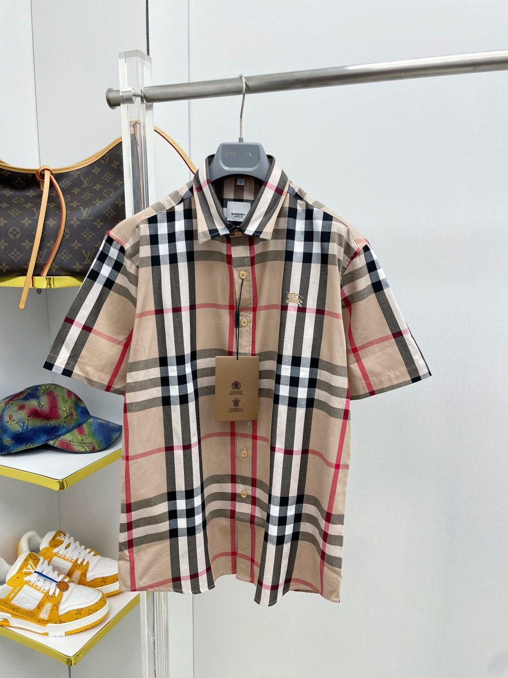🤎 Burberry Apparel 14