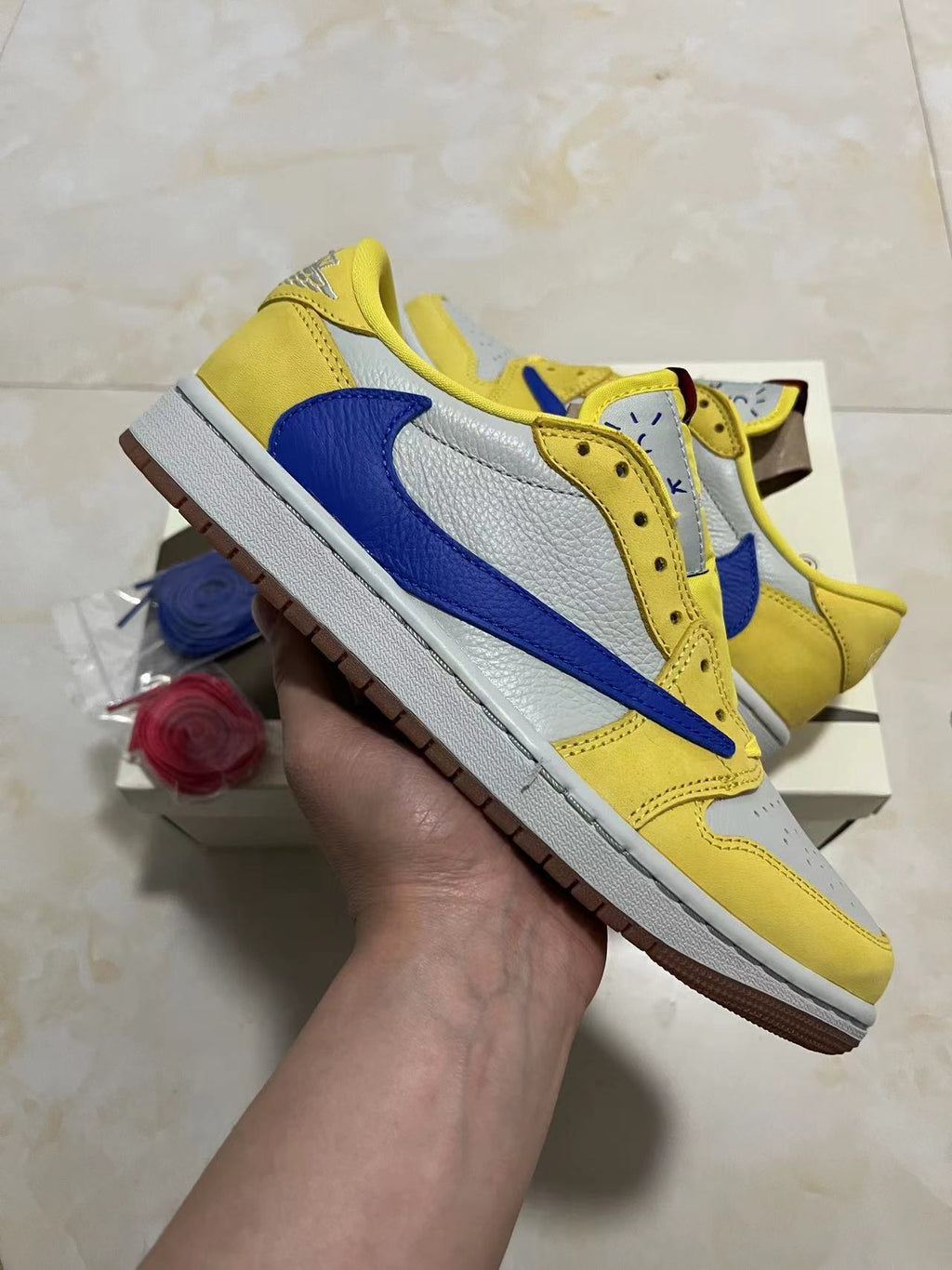 Air Jordan 1 Low x Travis Scott Canary